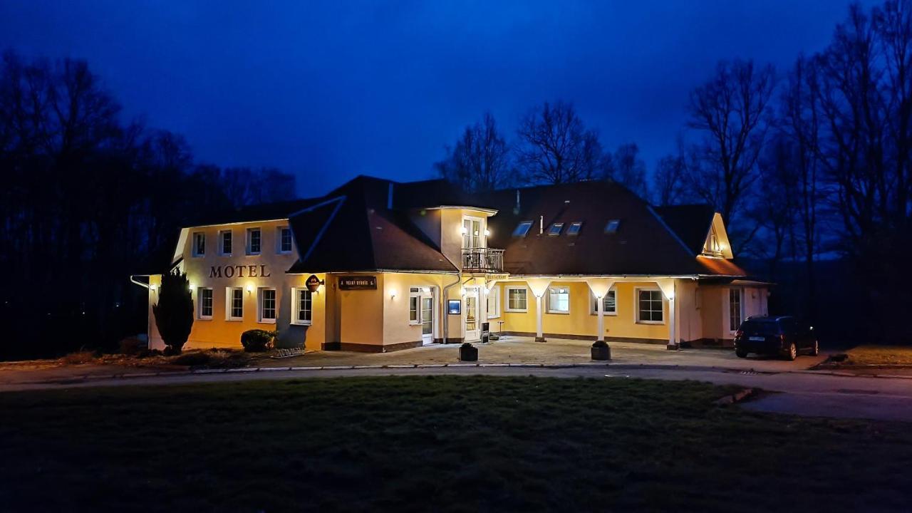 Motel Velky Rybnik Pelhrimov Bagian luar foto
